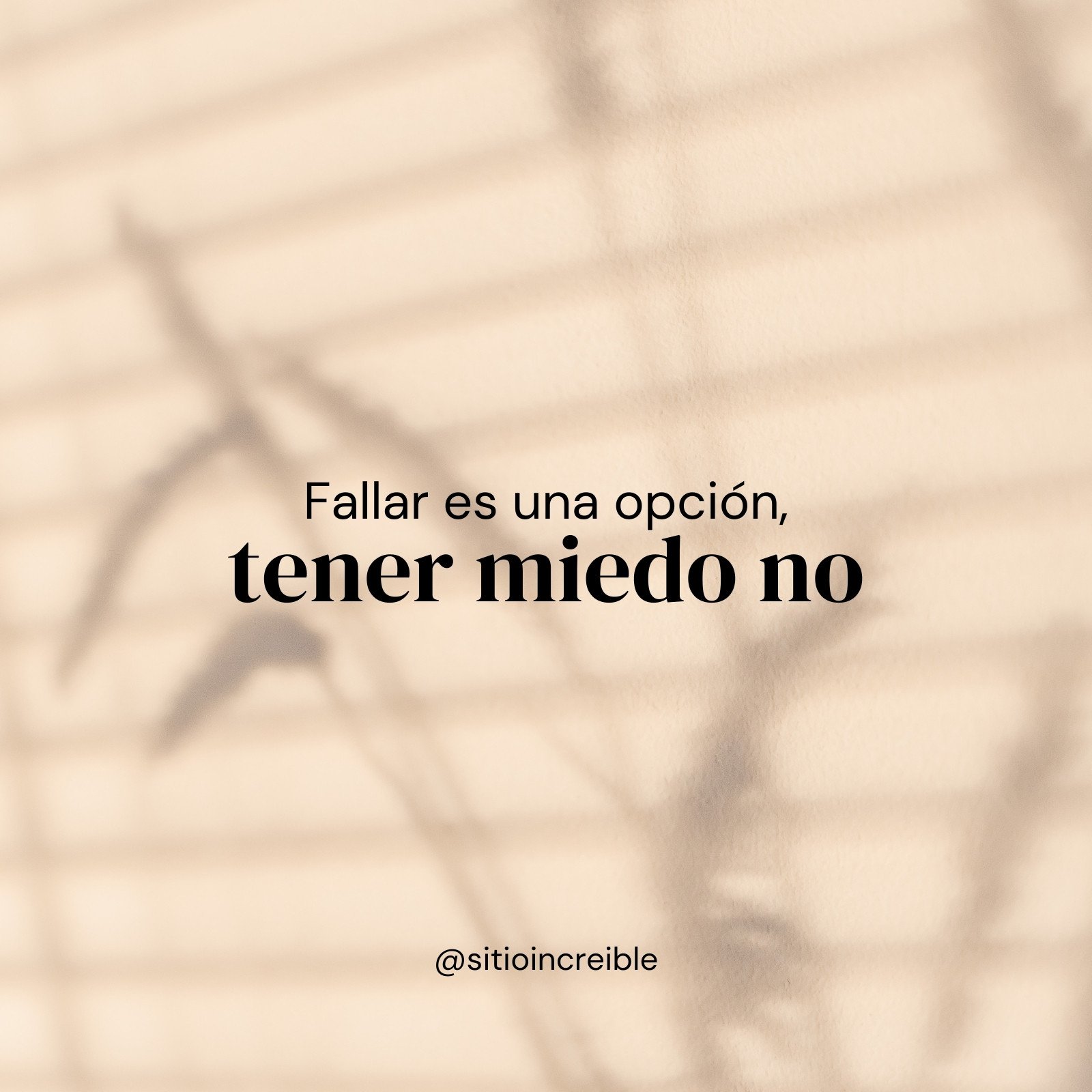 Post de Instagram minimalista frase inspiradora Beige y Negro