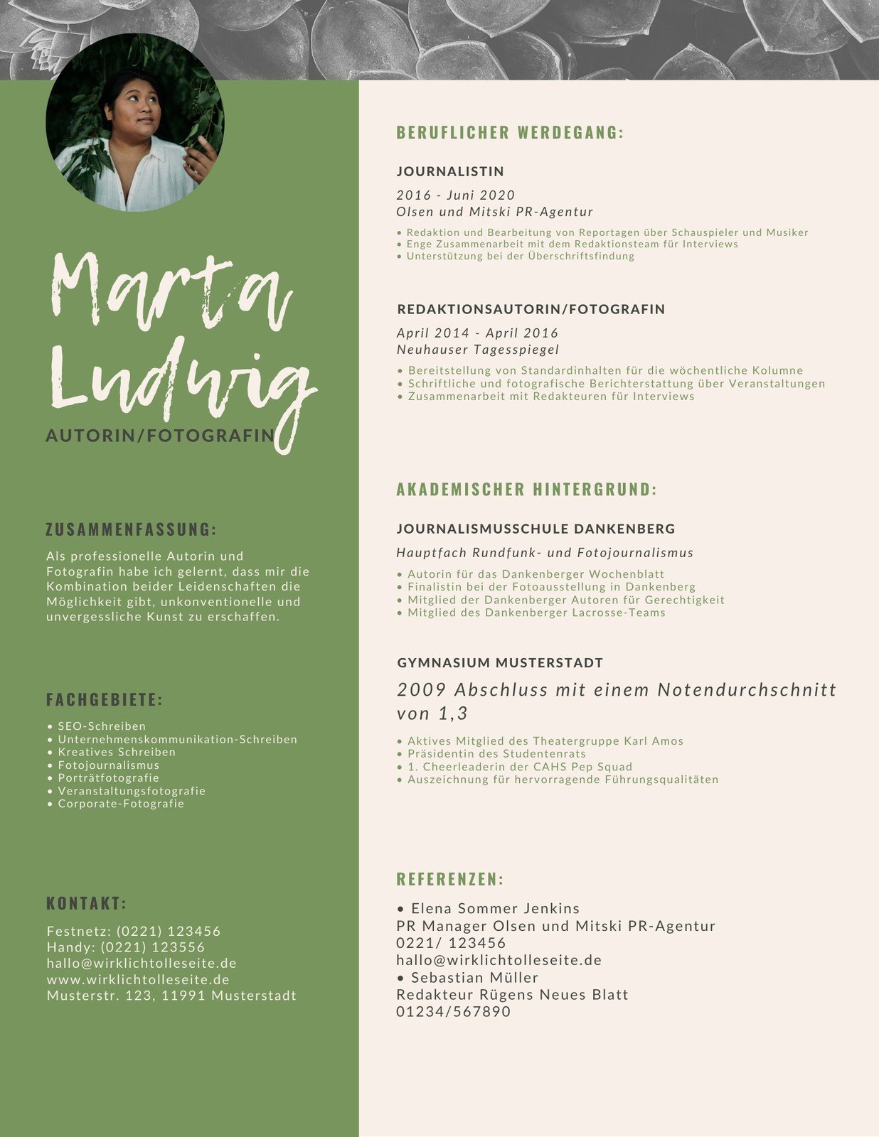 Minimalistisch Cremefarben mit Foto Überschrift Lebenslauf