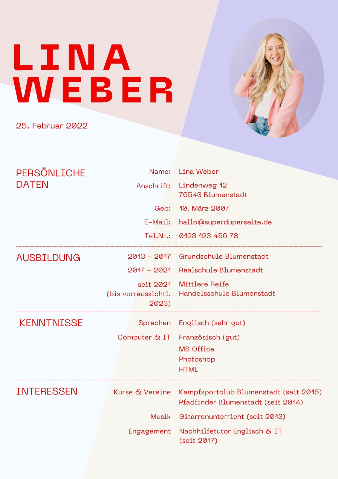 Weiß-cremefarben-fliederfarbener geometrischer Lebenslauf mit Foto Schule Lina Weber