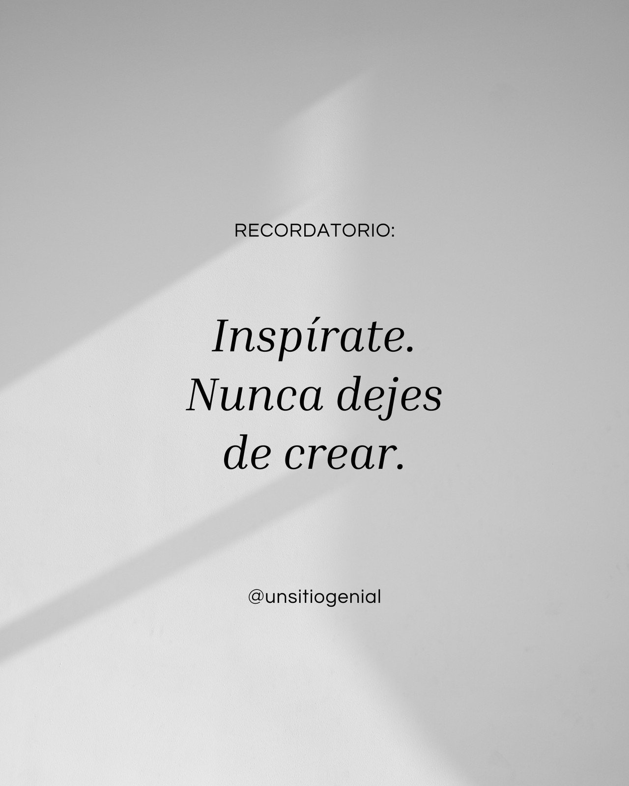 Post de Instagram Vertical Frase Inspiradora Minimalista y Sencillo Gris y Negro