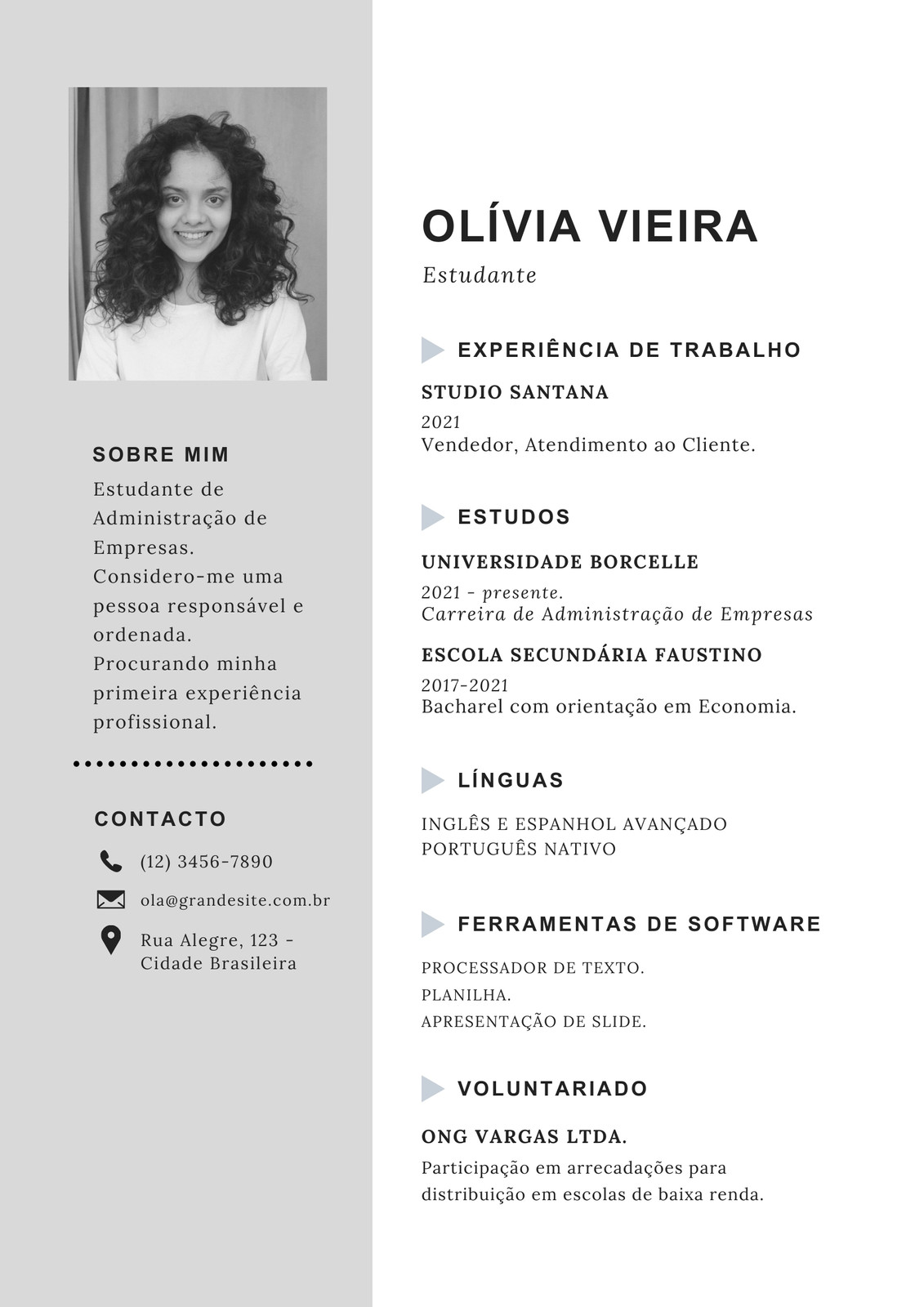 Currículo simples com foto e informações em branco