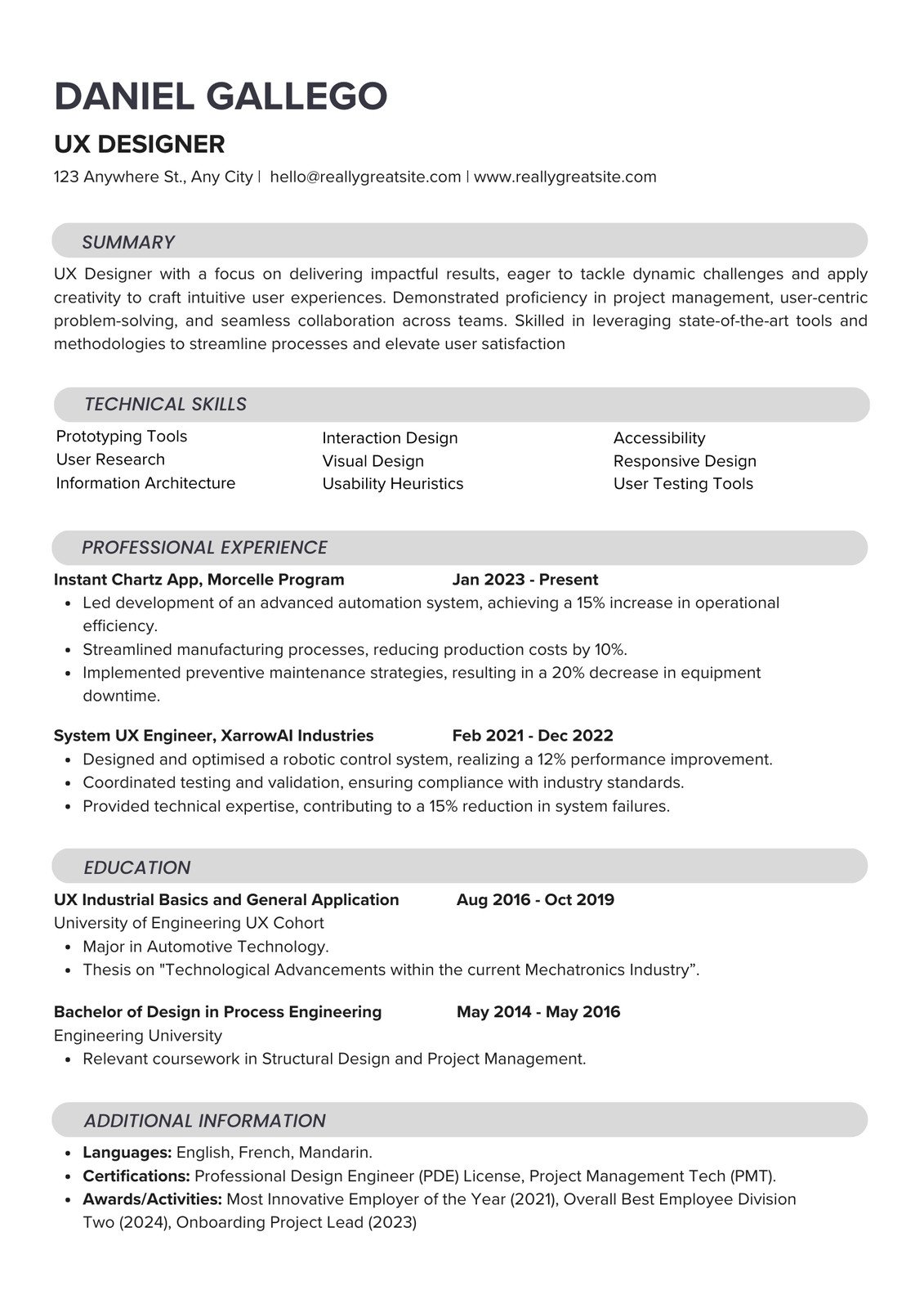 Black and White Simple Infographic Resume