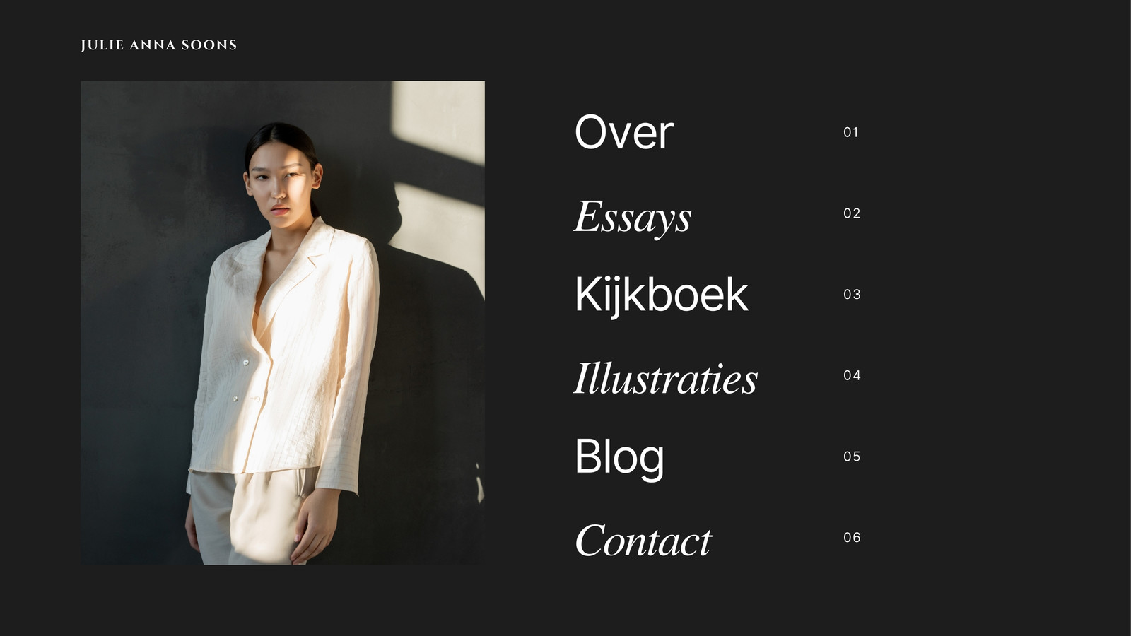 Zwart Eenvoudige Donkere Stijl Blogger Bio Link Website