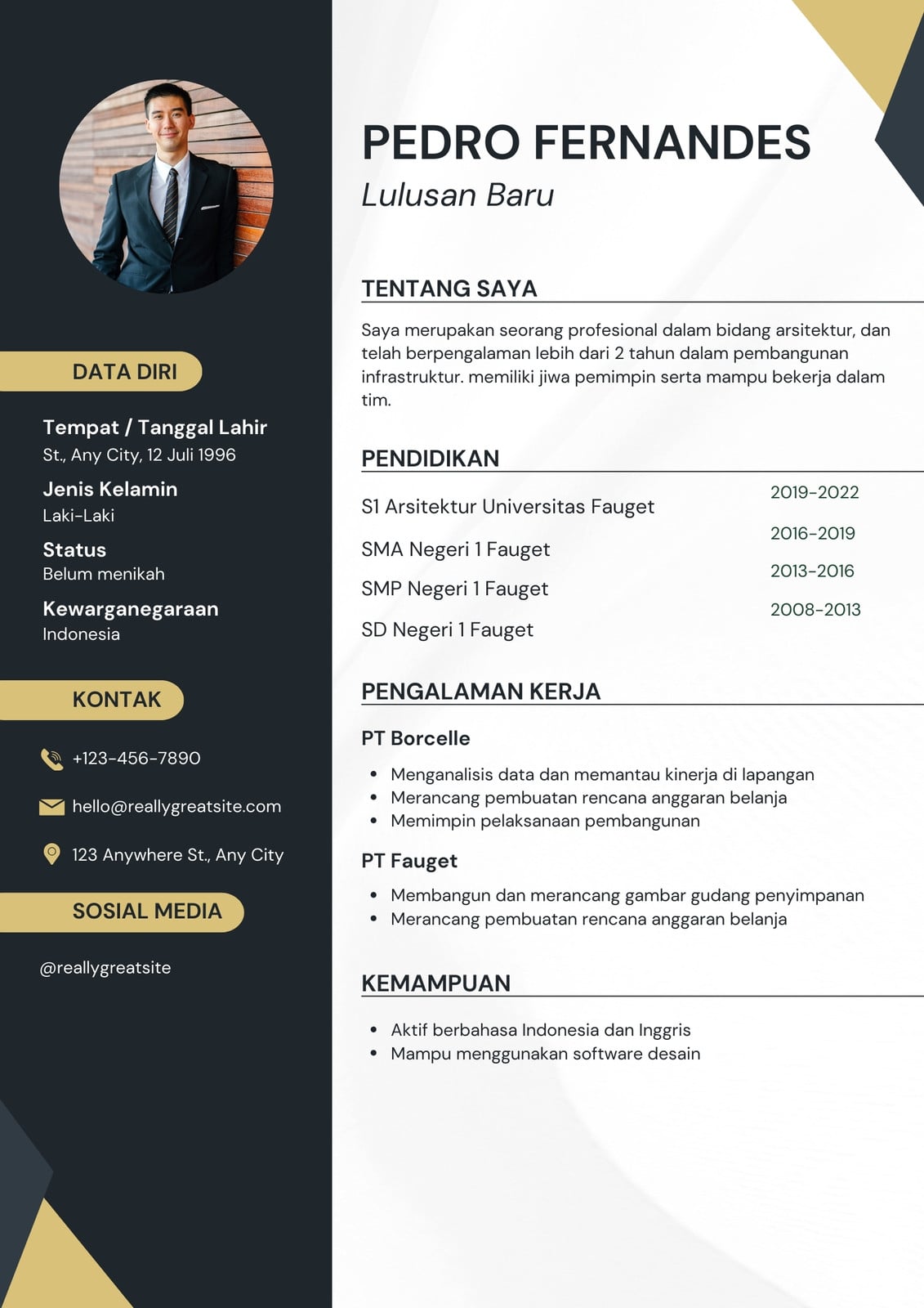 Lamar Kerja Idaman dengan Contoh CV Resume Menarik - Canva