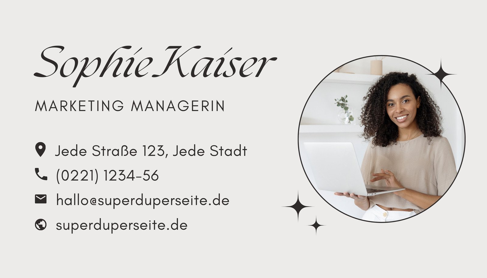 Braun Weiß Ästhetisch Elegant Marketing Manager Name Visitenkarte