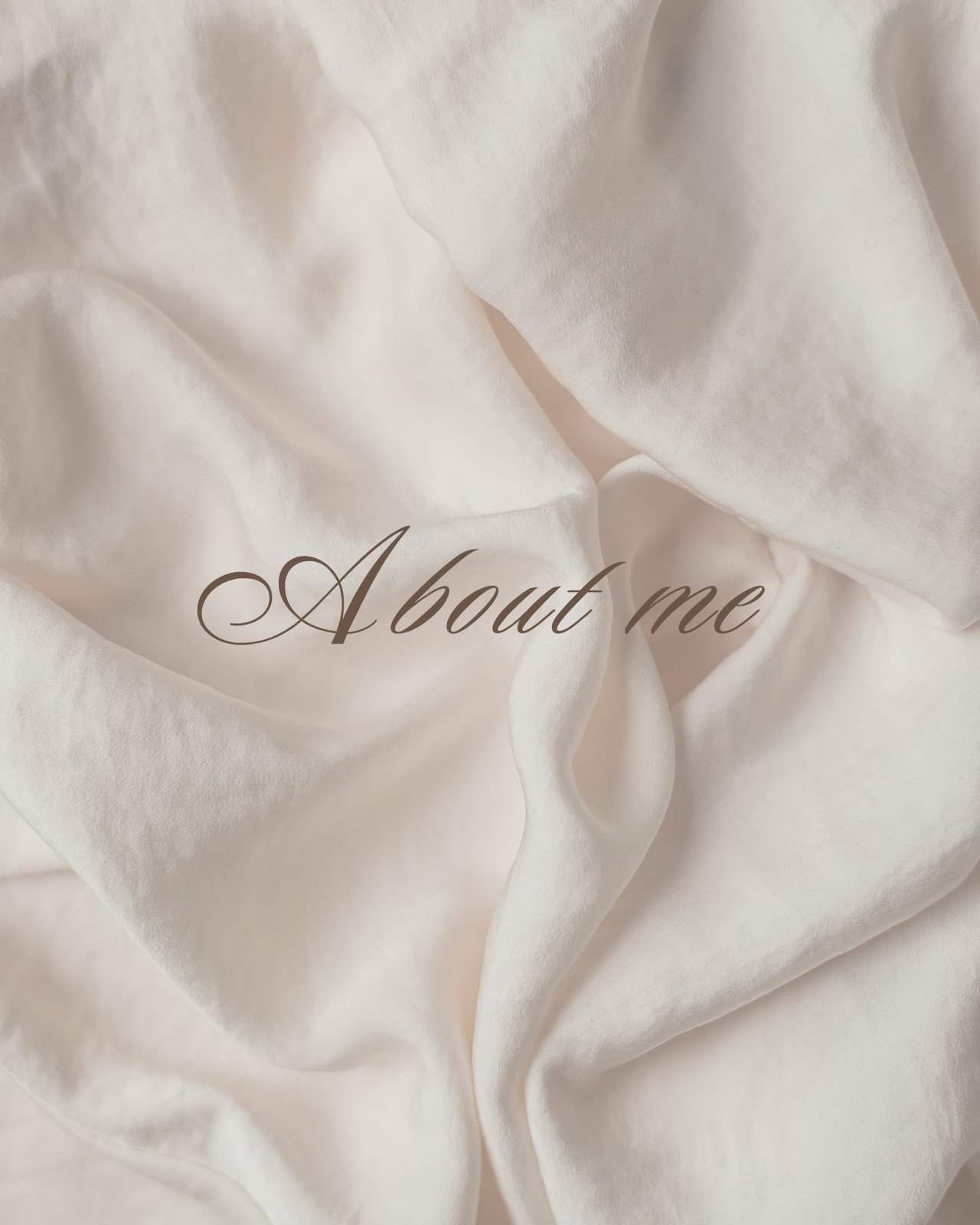 ベージュ シンプル ミニマル イメコン 自己紹介 プロフィール インスタグラムの投稿