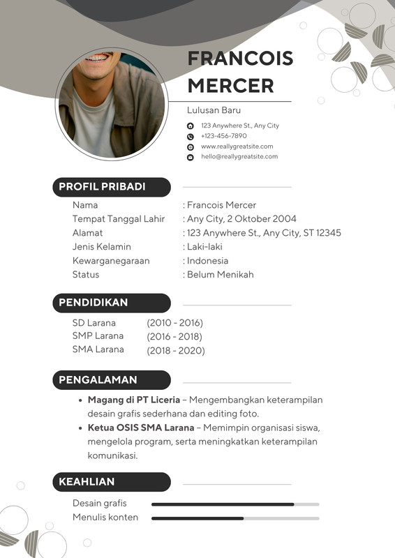 Gratis Contoh CV Desain Grafis Keren - Canva