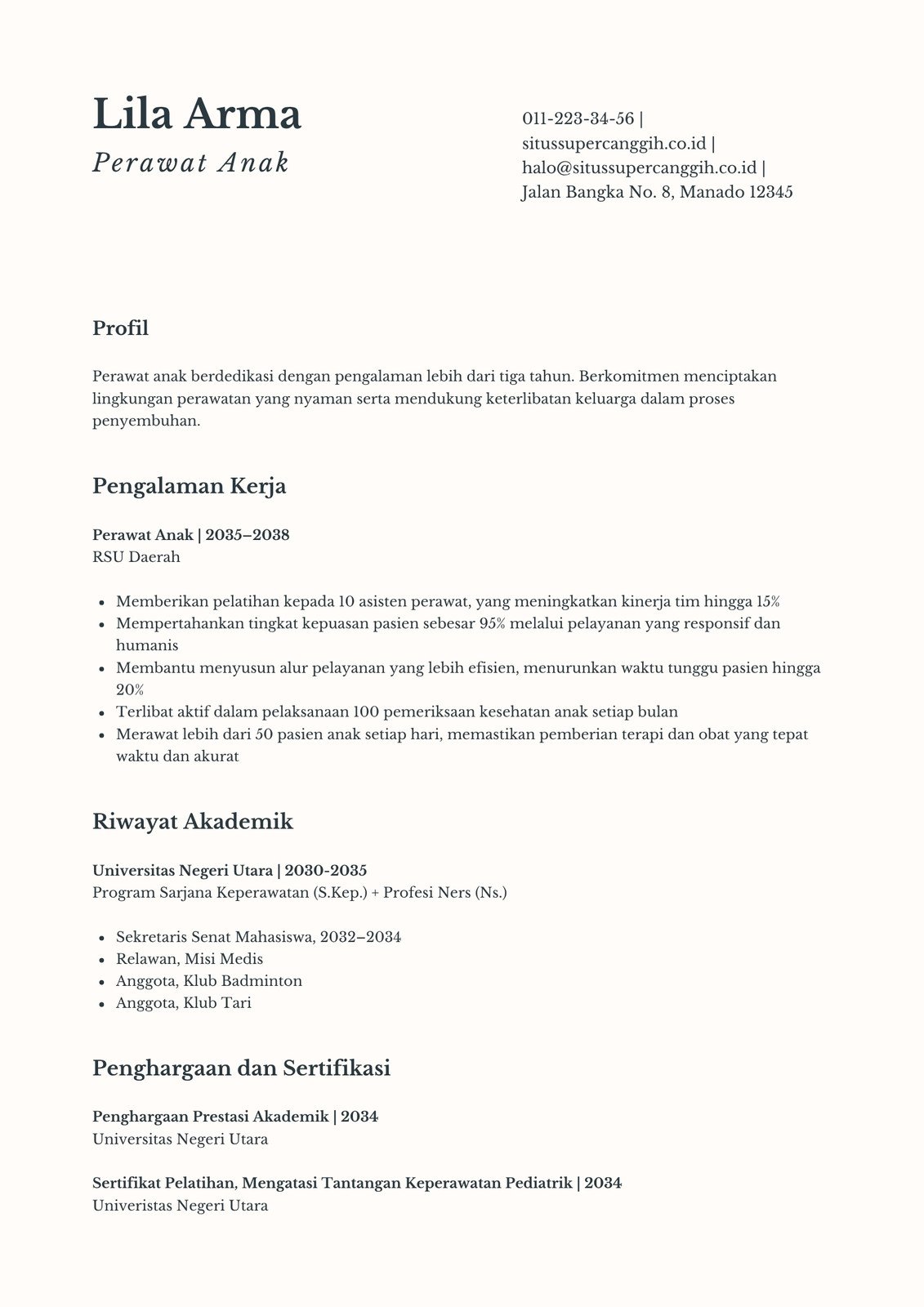 CV Resume Kedokteran Klasik Hangat Hitam Krem