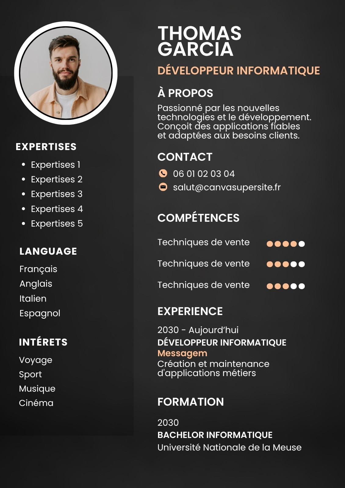 CV Développeur Informatique Moderne Original Noir et Orange